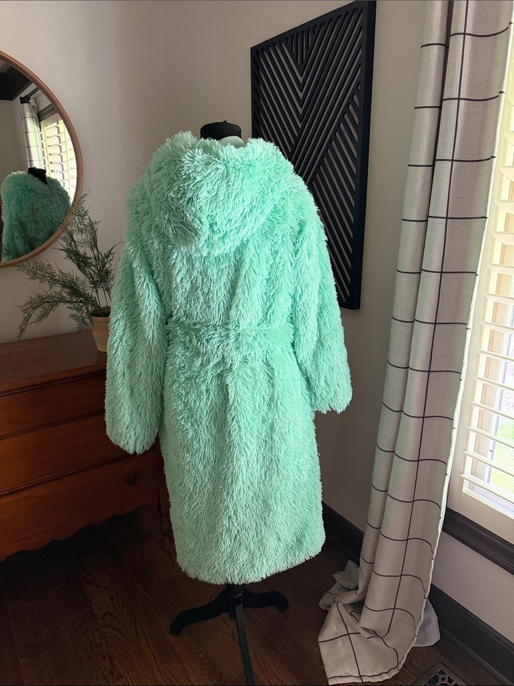 Plush Mint Green Faux Fur Hooded robe with Toggle Buttons medium - Picture 4 of 14